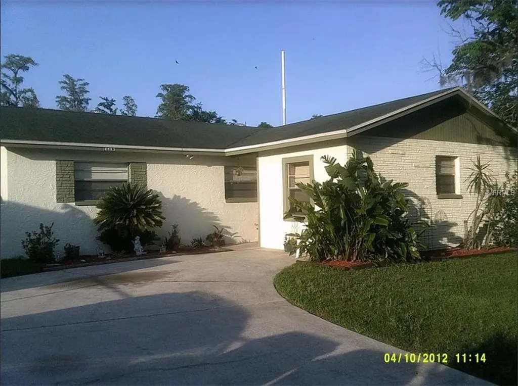 8445 Quisqualis Drive Orlando FL 32822