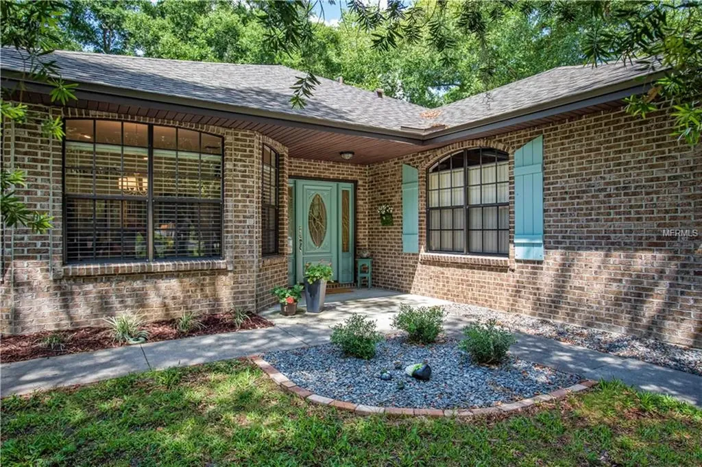 30915 Alcrest Avenue Sorrento FL 32776
