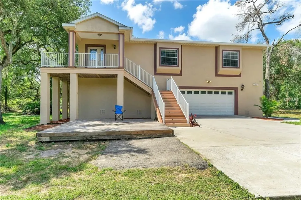 5302 Cyril Drive Dade City FL 33523
