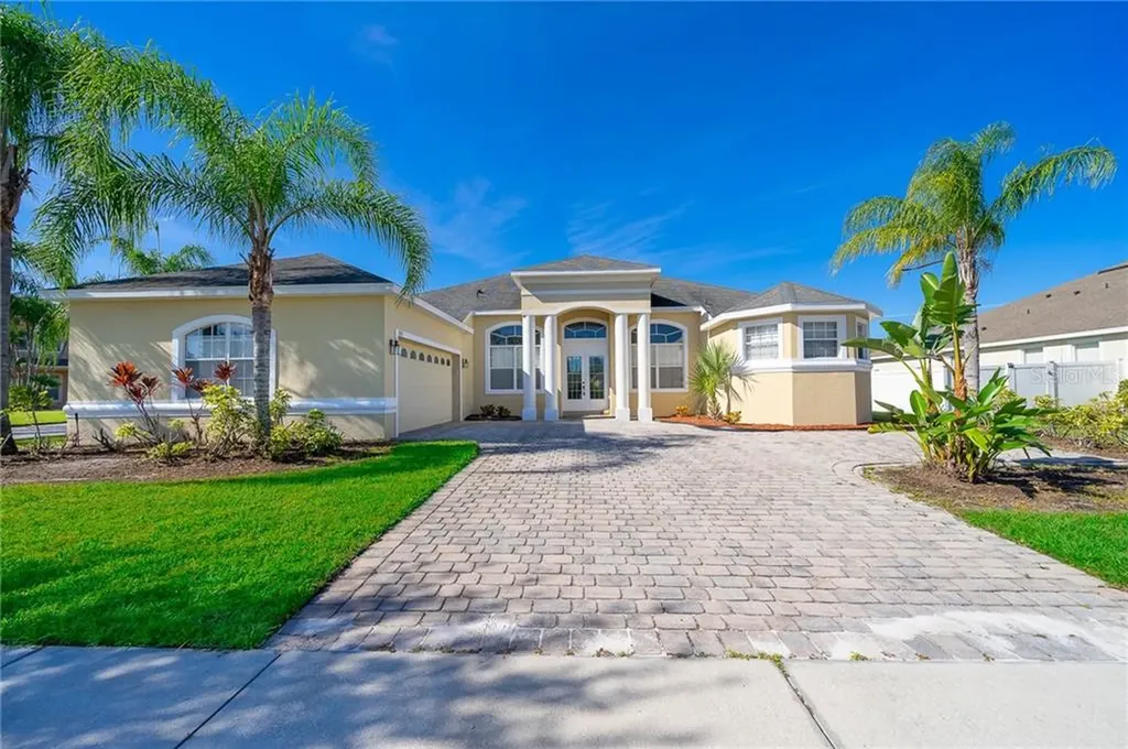 3011 Curving Oaks Way Orlando FL 32820