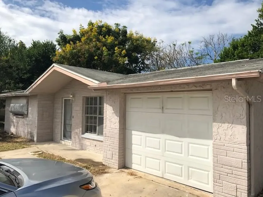 10835 Hillcrest Avenue Port Richey FL 34668