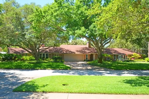 8122 Elbow Lane N St Petersburg FL 33710