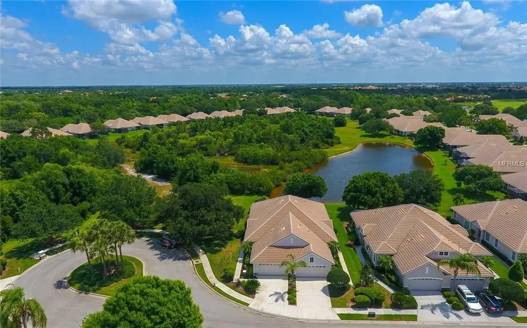 6923 Woodmore Terrace Lakewood Ranch FL 34202