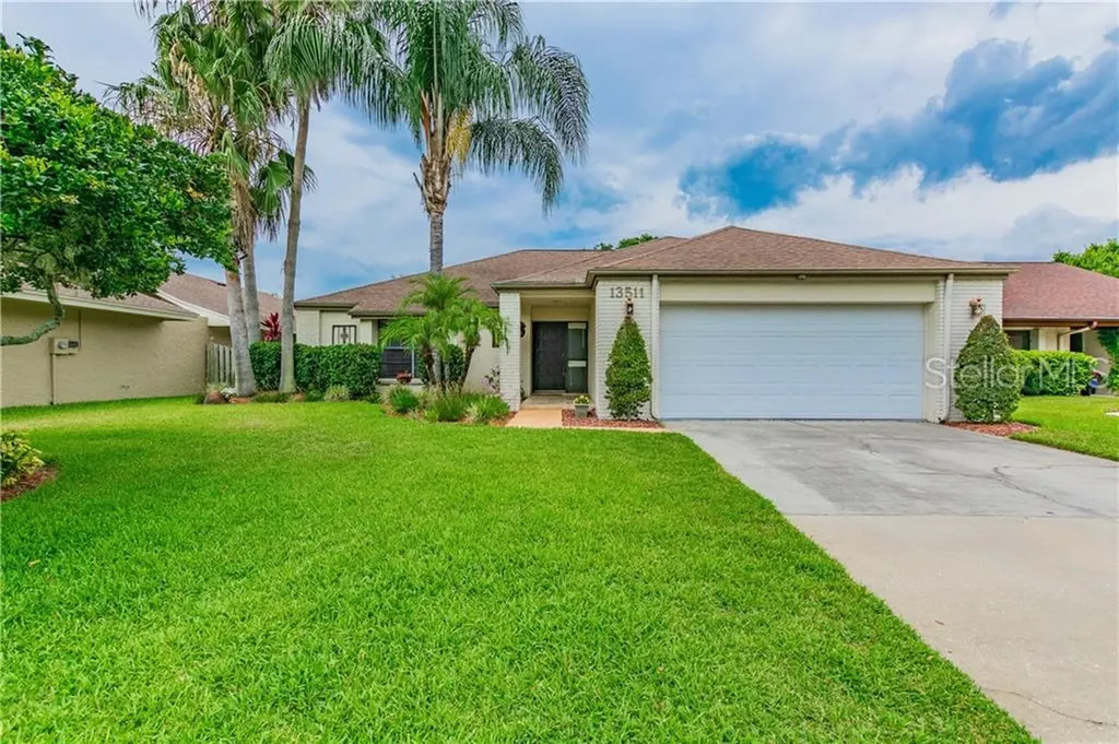 13511 Clubside Drive Tampa FL 33624