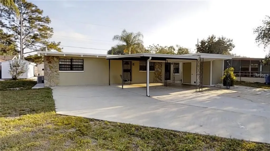 7110 Robindale Road Tampa FL 33619