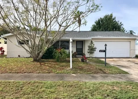 6132 33rd Avenue N St Petersburg FL 33710