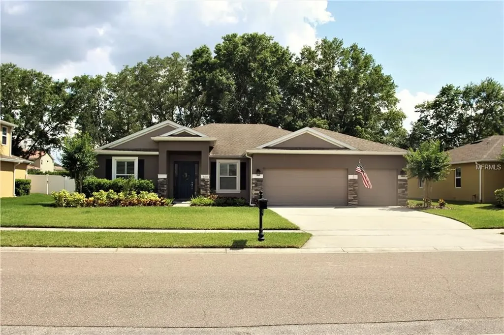 653 Lake Cove Pointe Circle Winter Garden FL 34787