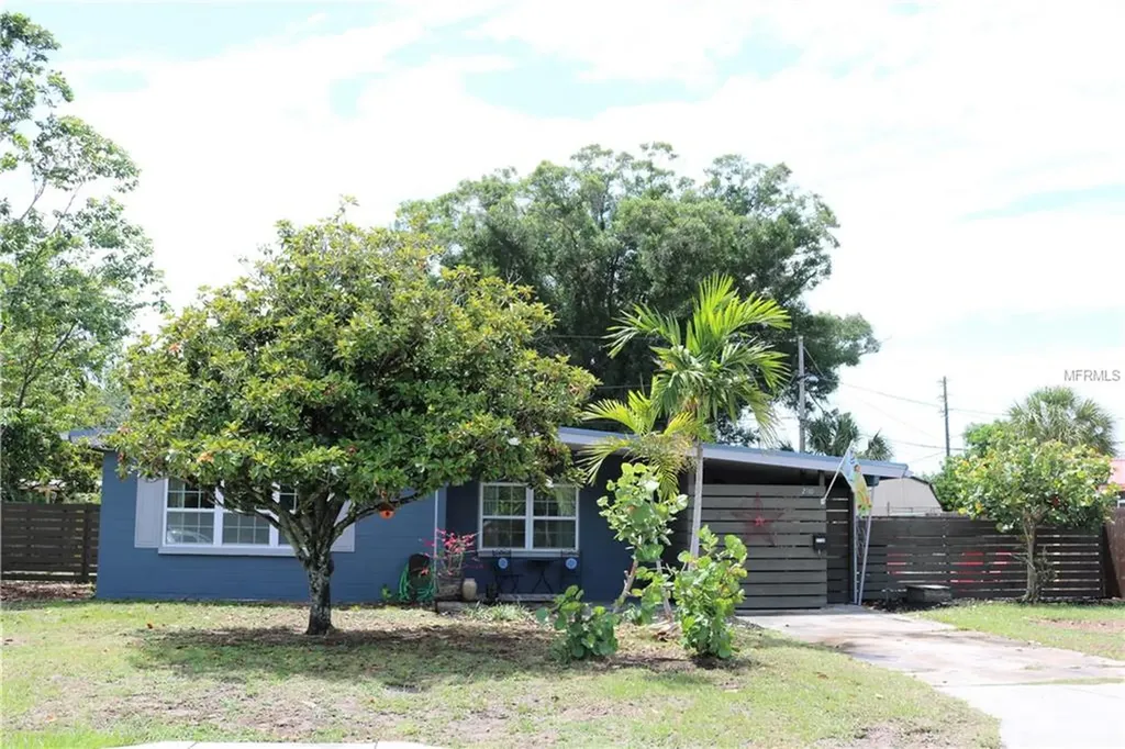 2110 Norfolk Street N St Petersburg FL 33710
