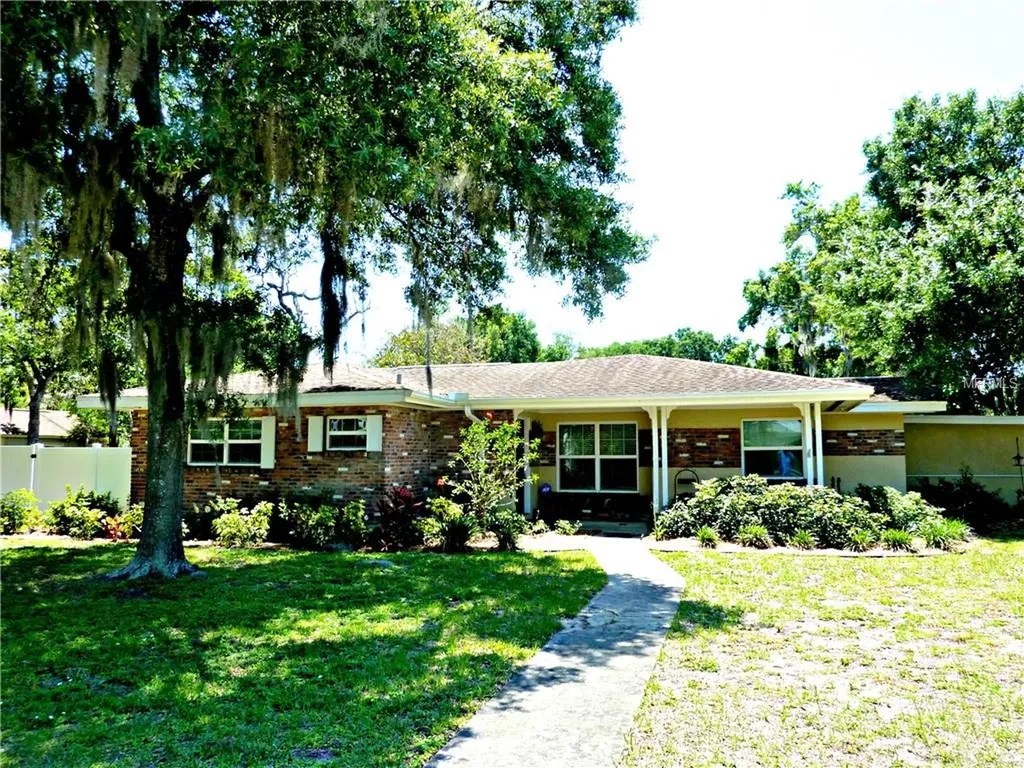 1508 Pine Lake Drive Tampa FL 33612