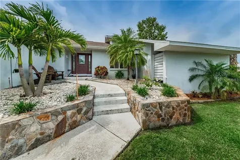 2210 Bayou Drive Holiday FL 34691