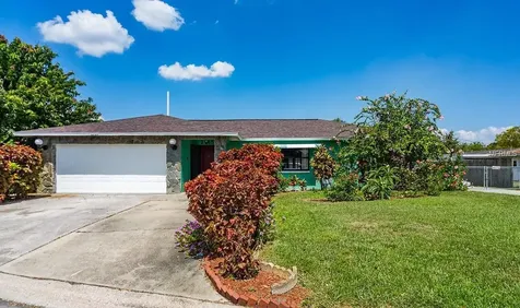 2165 56th Street N St Petersburg FL 33710