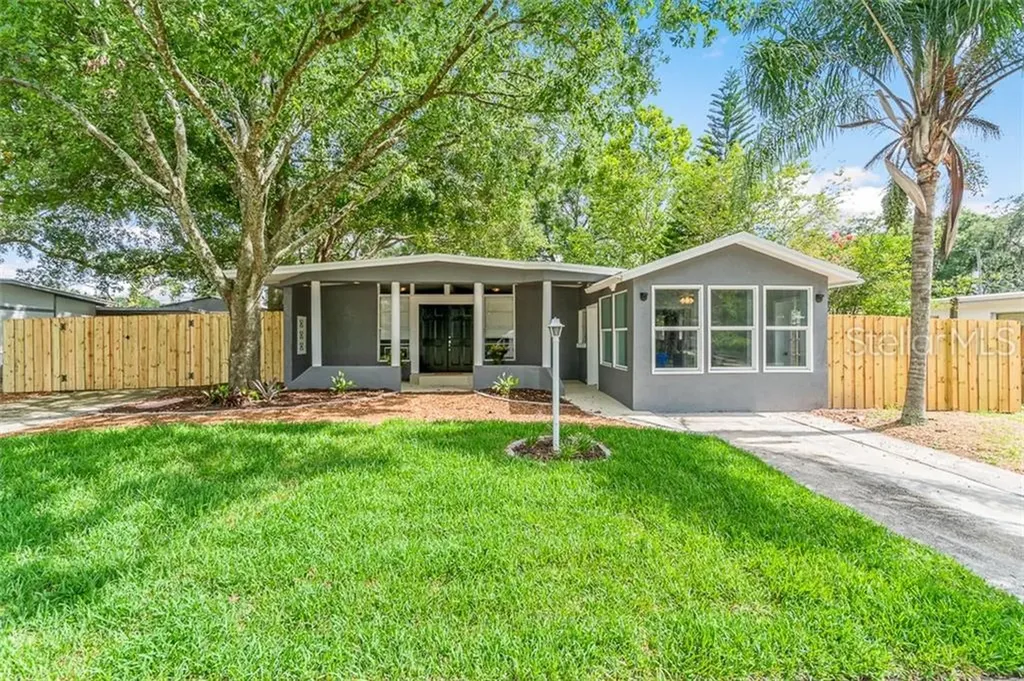 1110 Dogwood Avenue Tampa FL 33613
