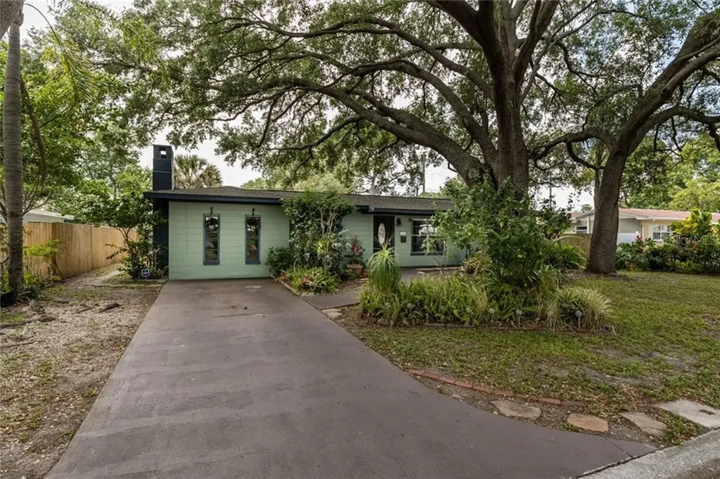 7070 17th Way N St Petersburg FL 33702