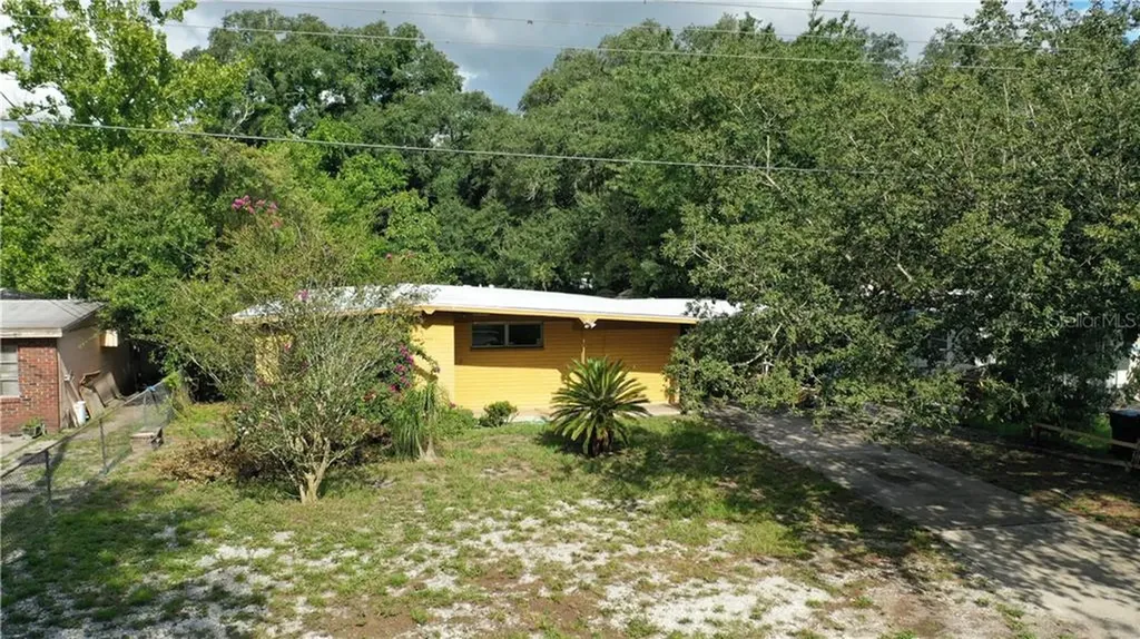 8720 N Hyaleah Road Tampa FL 33617