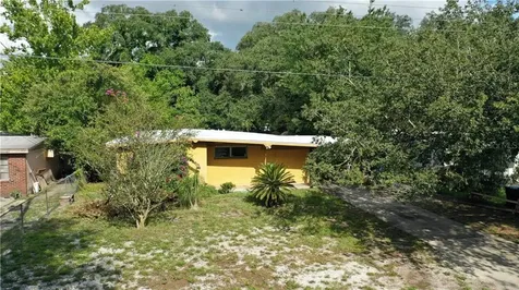 8720 N Hyaleah Road Tampa FL 33617