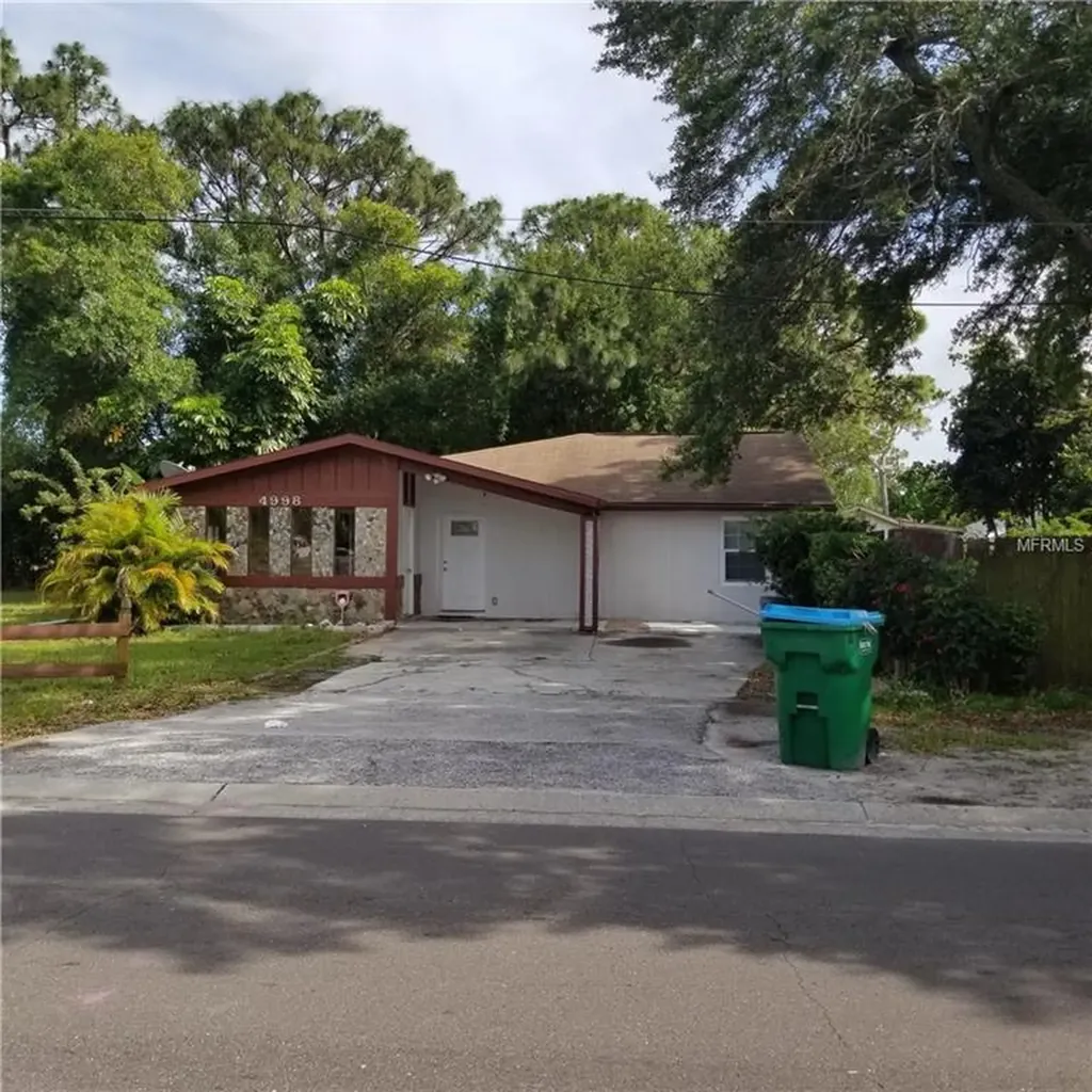 4998 71st Street N St Petersburg FL 33709