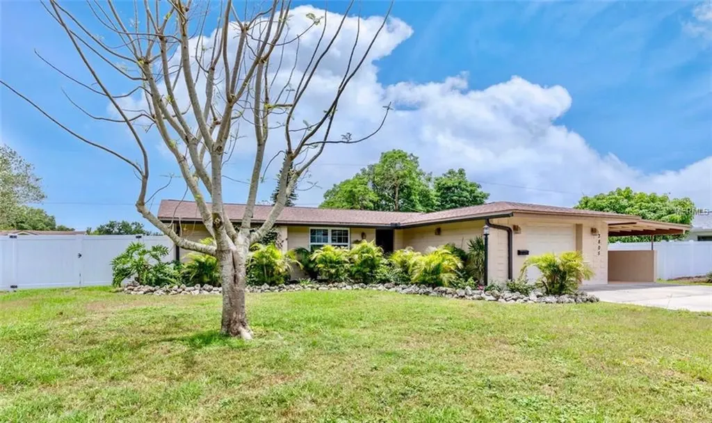 3805 17th Avenue Drive W Bradenton FL 34205