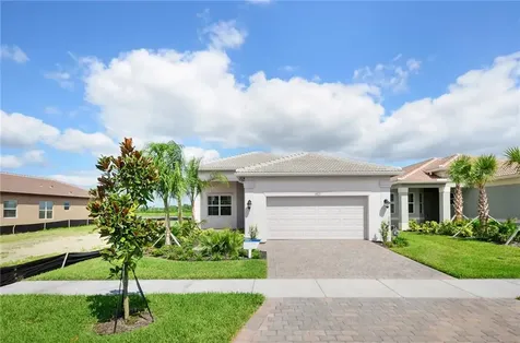 4821 Sevilla Shores Drive Wimauma FL 33598