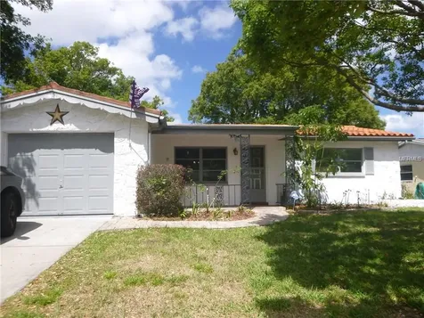 9025 Hunt Club Lane Port Richey FL 34668