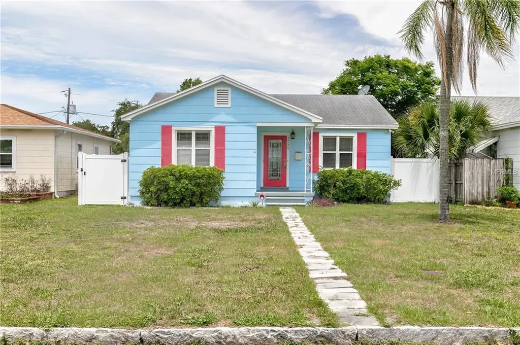 3729 Dartmouth Avenue N St Petersburg FL 33713