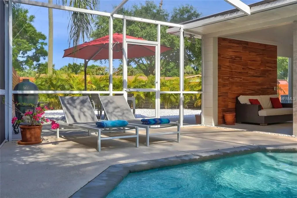 5114 W Platt Street Tampa FL 33609