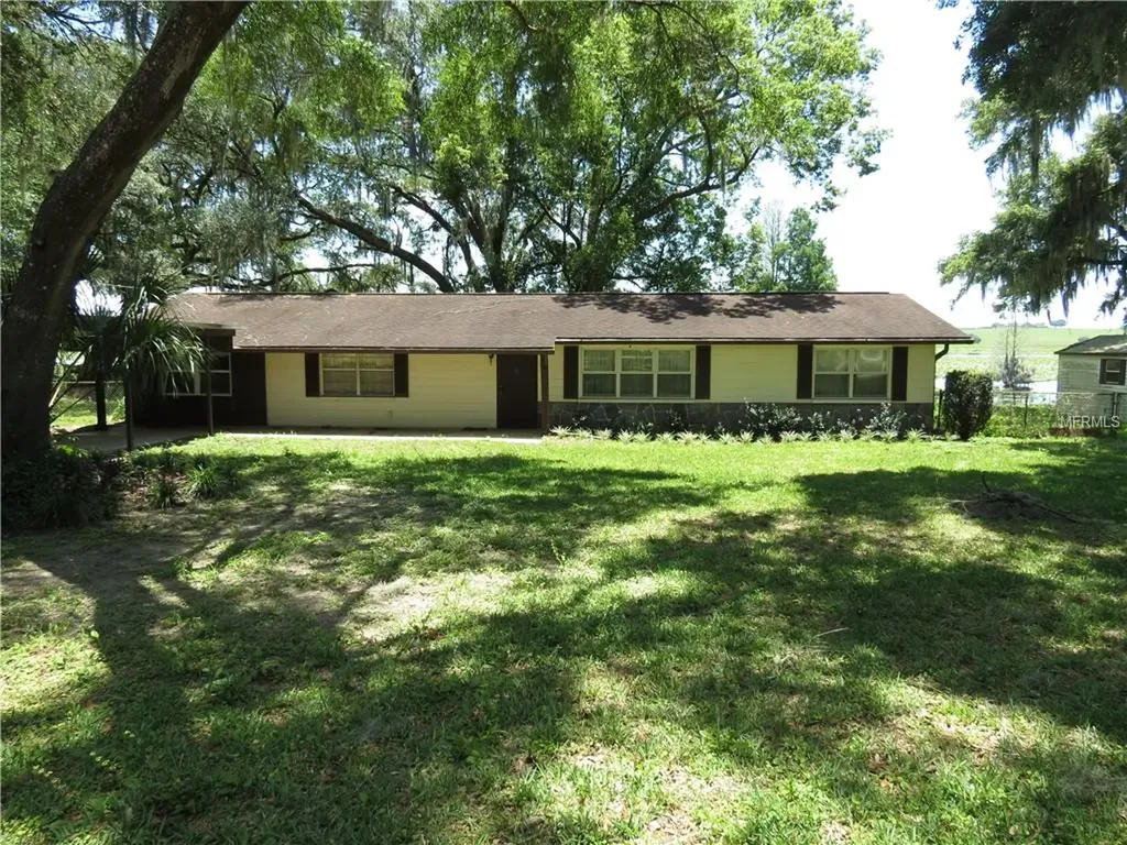 35824 Lakeshore Drive Dade City FL 33525