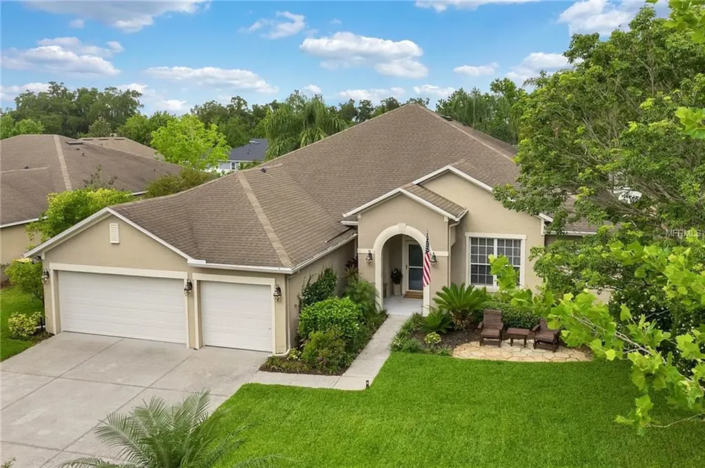 754 Lake Cove Pointe Circle Winter Garden FL 34787