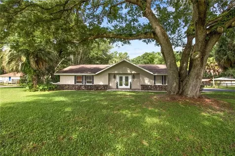 1960 SE 52nd Court Ocala FL 34480