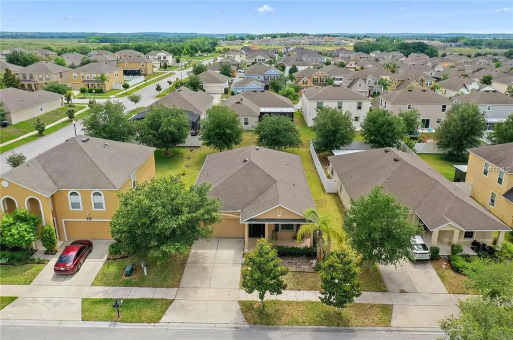 404 Nuestra Place Groveland FL 34736