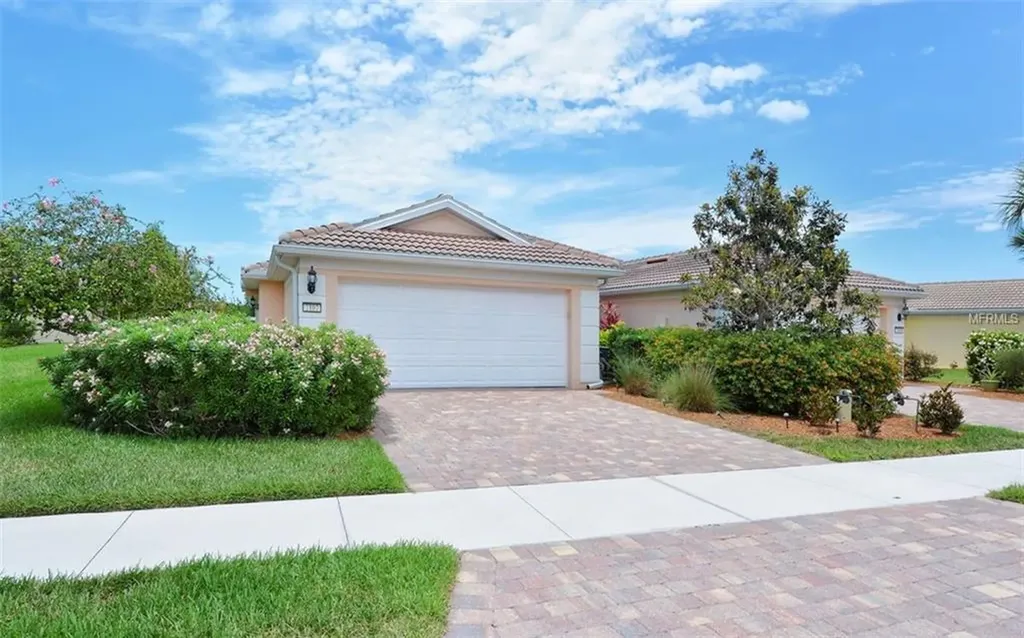 2102 Burgos Drive Sarasota FL 34238