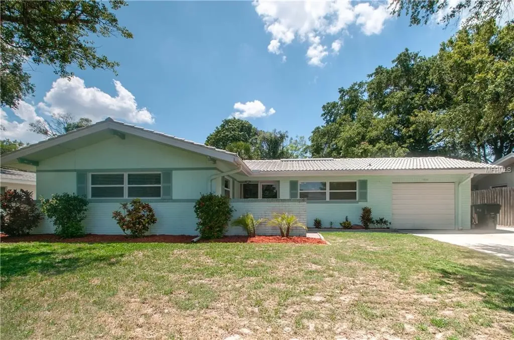 1830 Chateau Drive W Clearwater FL 33756