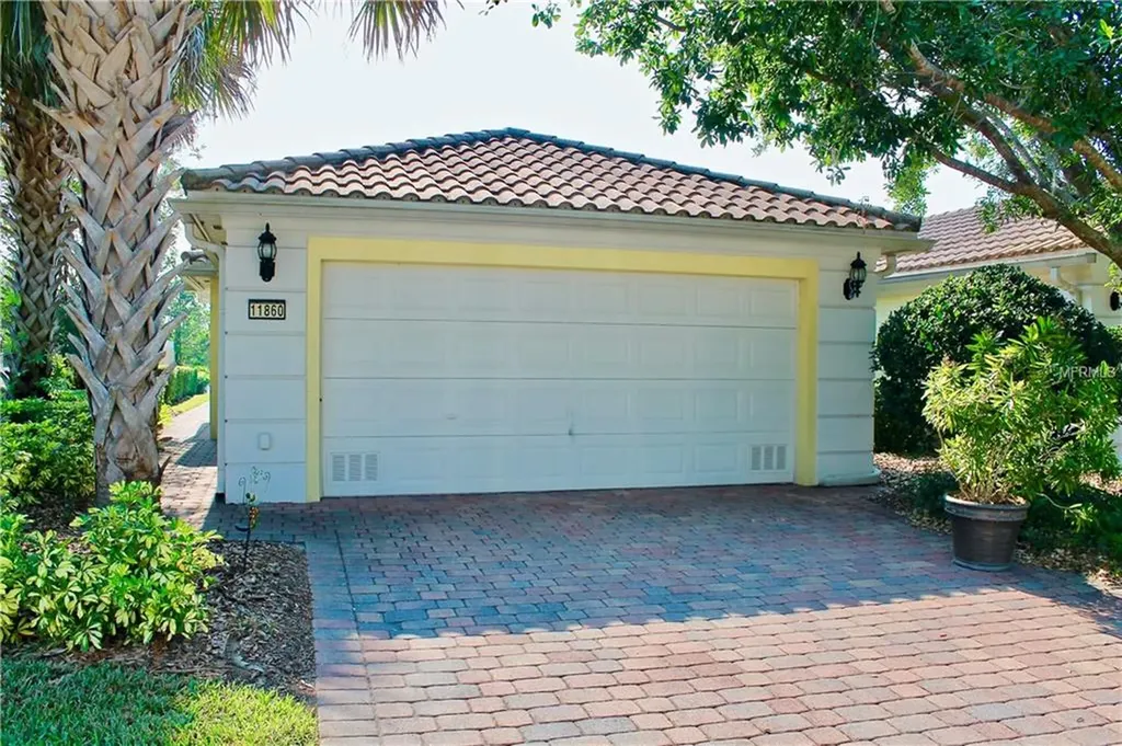 11860 Delfina Lane Orlando FL 32827