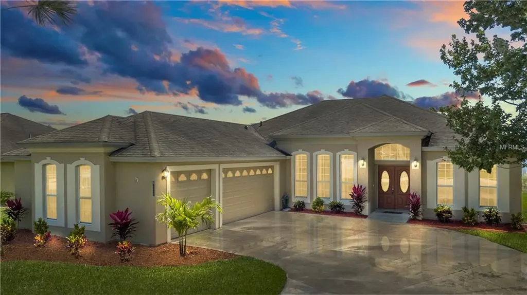 3624 Bayshore Circle Tavares FL 32778