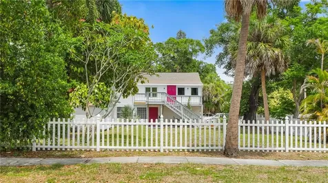 3505 Iris Street N St Petersburg FL 33704