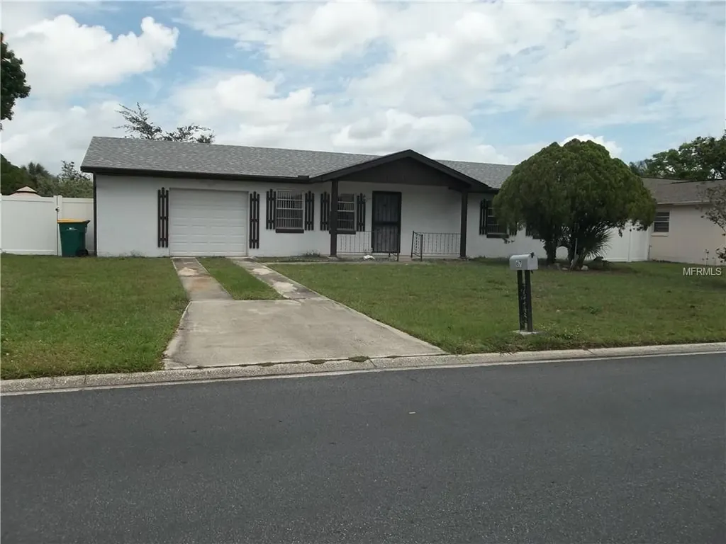 67 Alameda Drive Kissimmee FL 34743