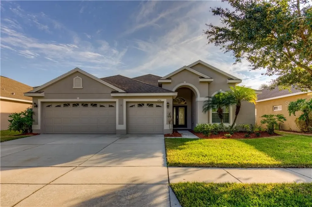 1634 Mira Lago Circle Ruskin FL 33570