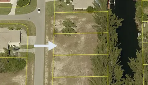 2015 SW 17th Place Cape Coral FL 33991