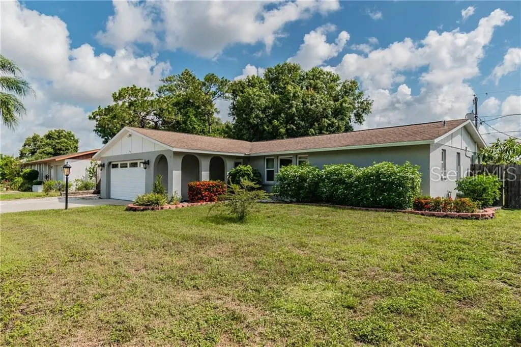 4810 Seville Drive Sarasota FL 34235