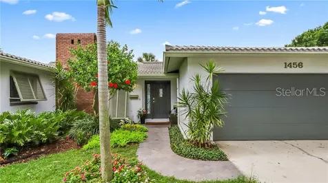 1456 48th Avenue NE St Petersburg FL 33703