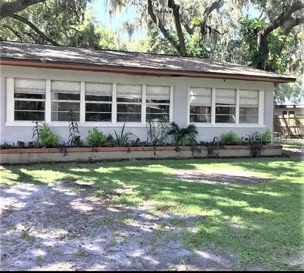 9905 Alafia Vista Drive Gibsonton FL 33534