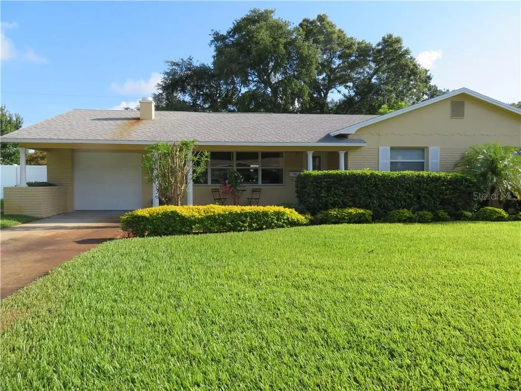 6295 23rd Avenue N St Petersburg FL 33710