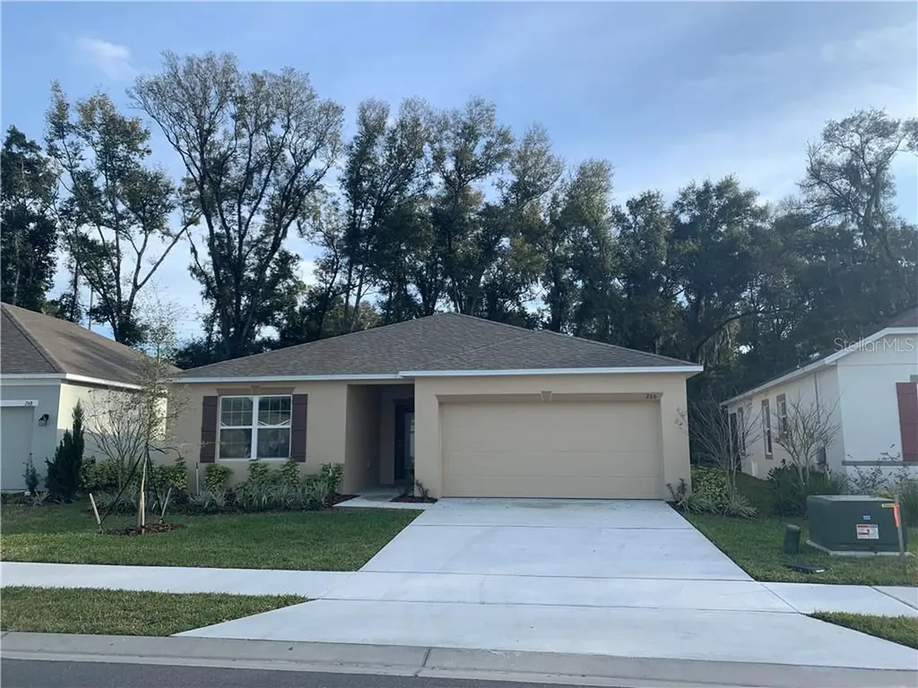266 E Fiesta Key Loop Deland FL 32720
