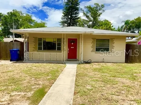 735 30th Avenue N St Petersburg FL 33704