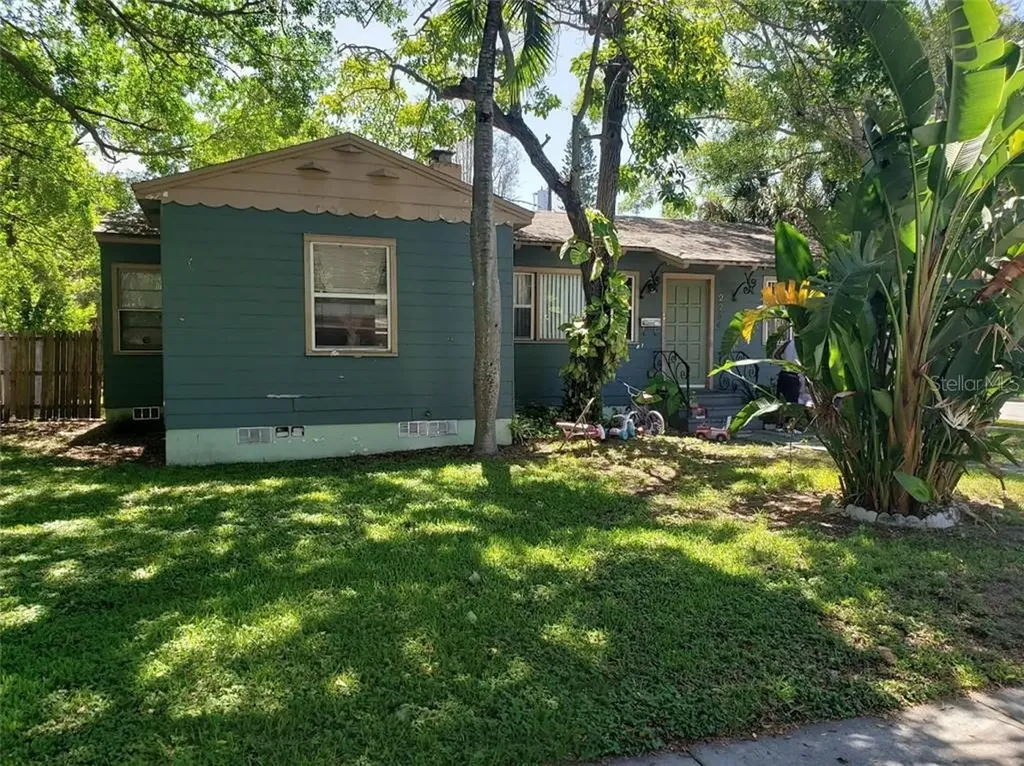 2234 5th Street S St Petersburg FL 33705