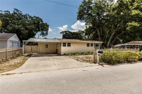 1321 Friend Avenue Clearwater FL 33756