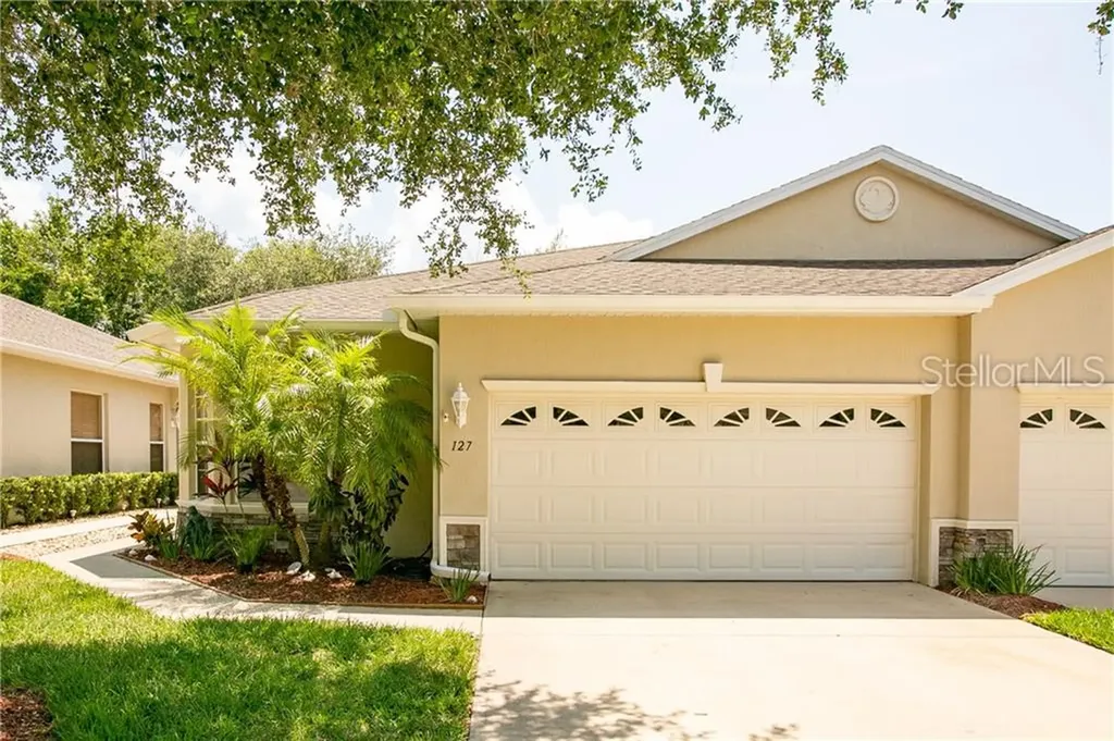 127 Lower Lake Court Debary FL 32713