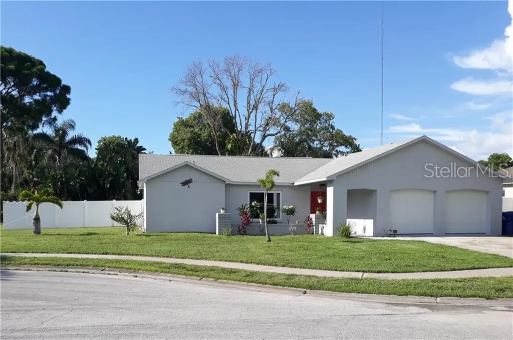 2441 Pinetta Court Holiday FL 34691