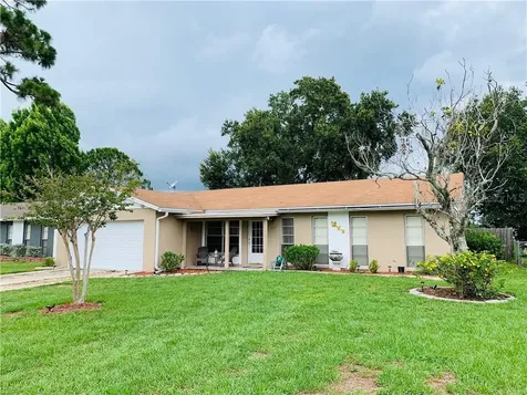 672 Floral Drive Kissimmee FL 34743