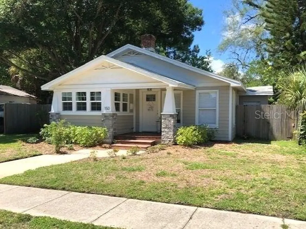 150 SW Lincoln Circle N St Petersburg FL 33703