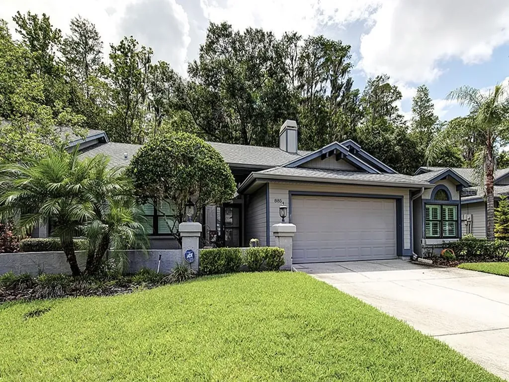 885 Lucas Lane Oldsmar FL 34677